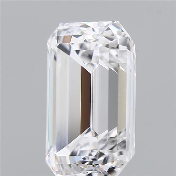 7.73 ct. emerald Lab Grown Diamond front image