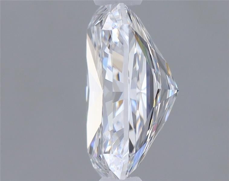 1.07 ct. radiant Lab Grown Diamond front image