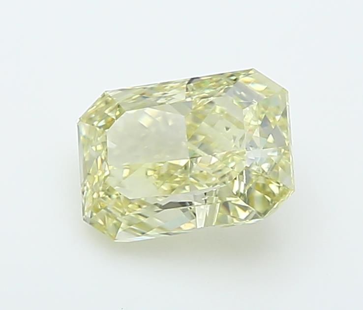 2.01 ct Radiant diamond