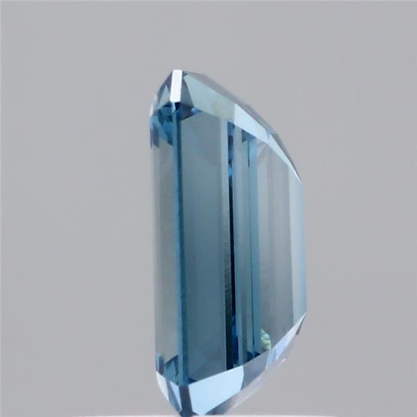 1.06 ct. emerald Lab Grown Diamond front image