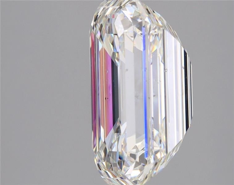 5.02ct Emerald diamond
