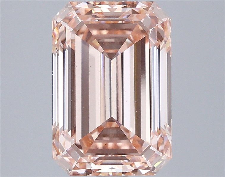3.92 ct Emerald diamond