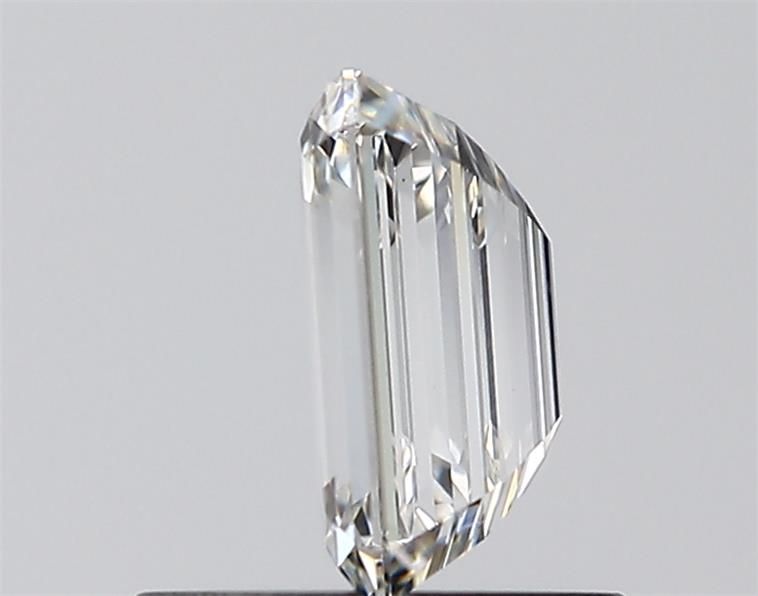 0.9 ct lab-grown Cushion brilliant Diamond