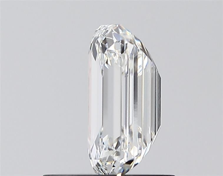 0.93 ct. emerald Lab Grown Diamond front image