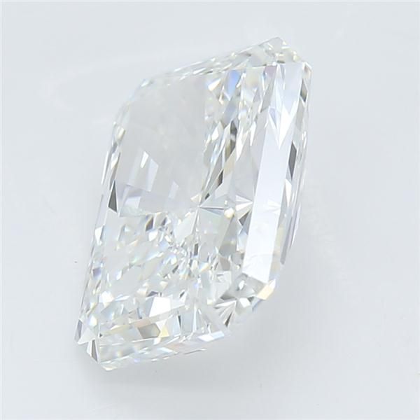 1.69 ct Radiant diamond