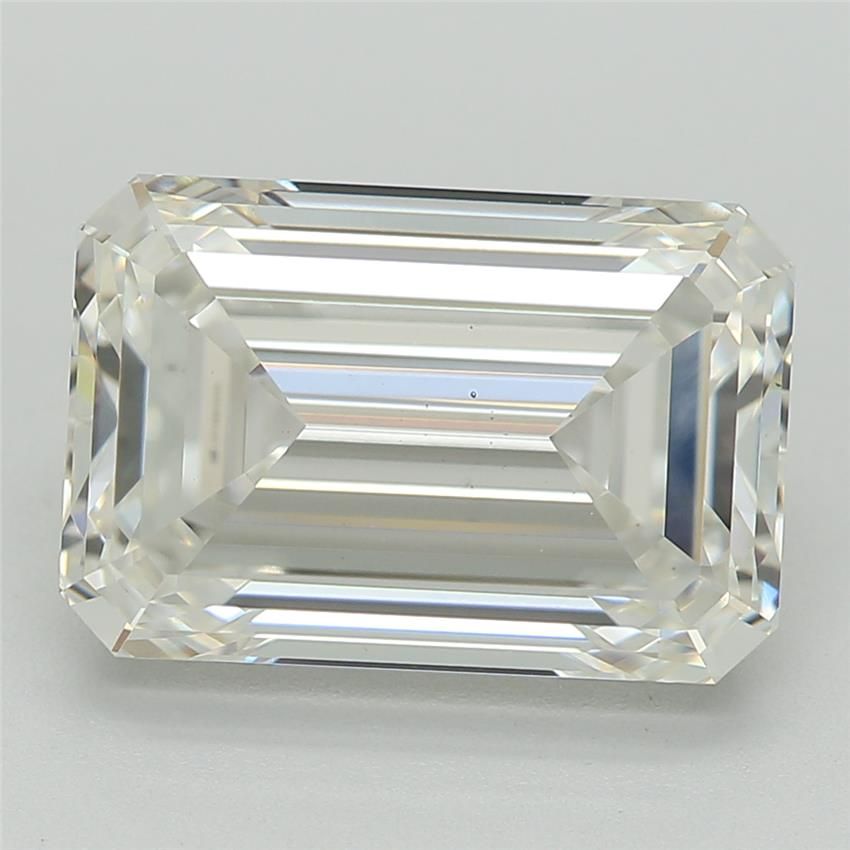 2.90 ct Emerald diamond