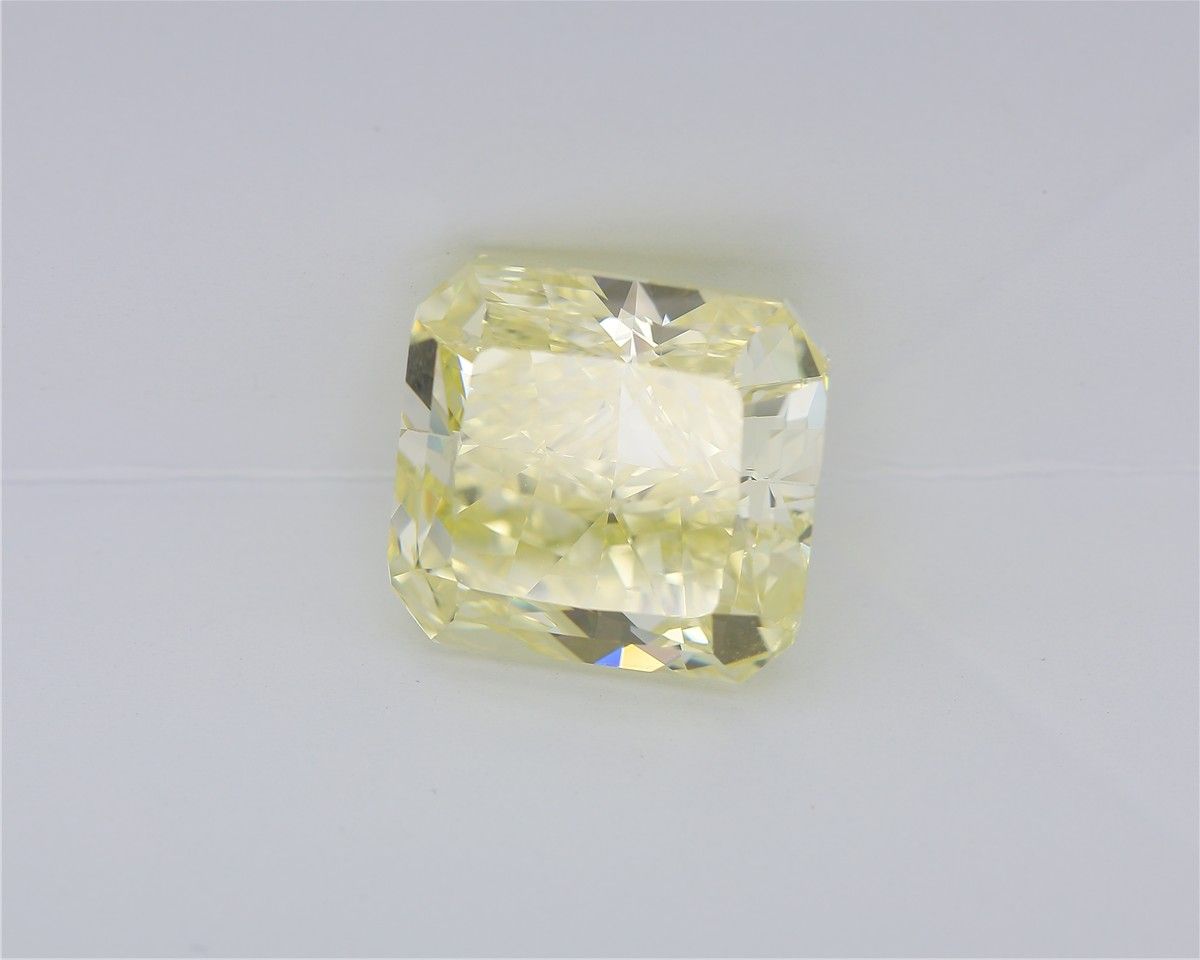 Diament 11.3 ct Fancy Intense Yellow/VS2