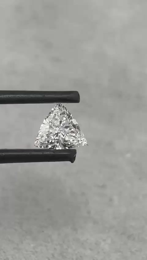 0.9 ct Triangular Diamond