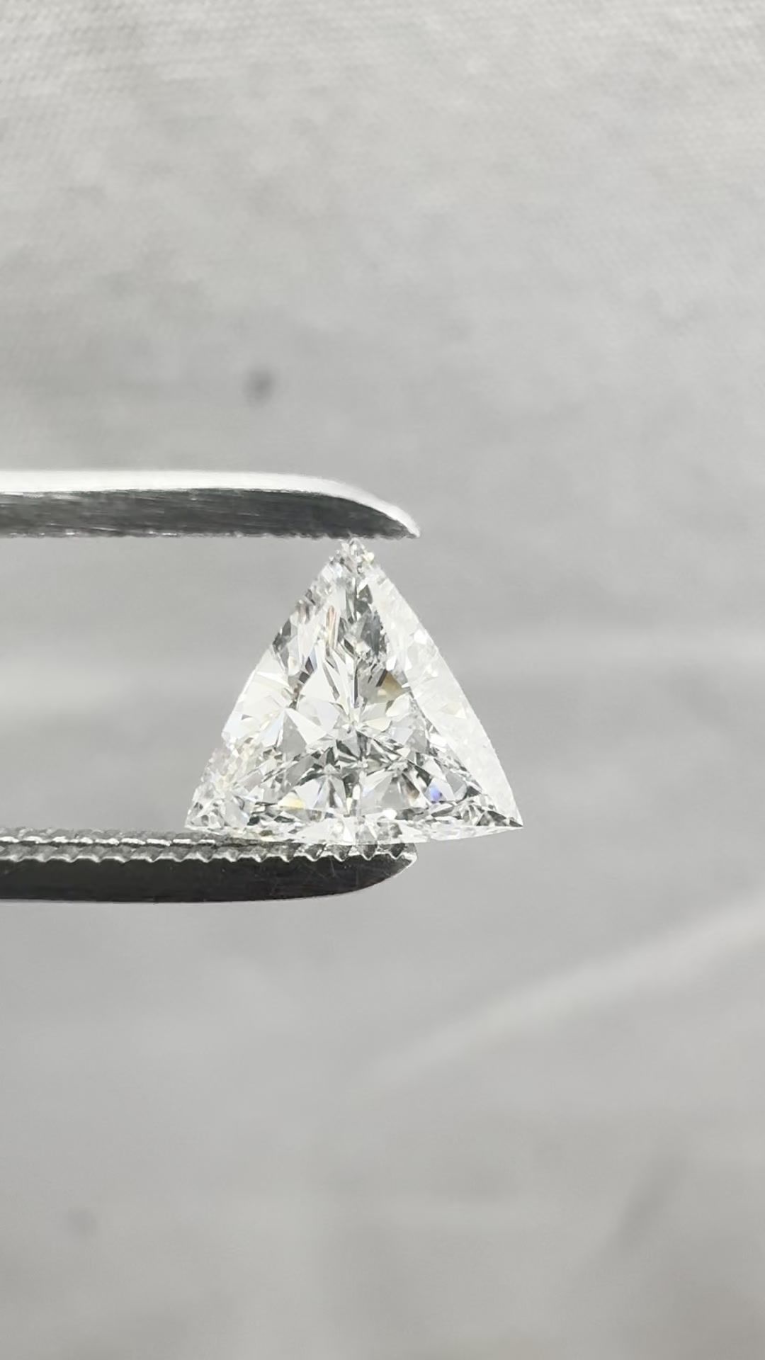 0.53 ct Triangular Diamond