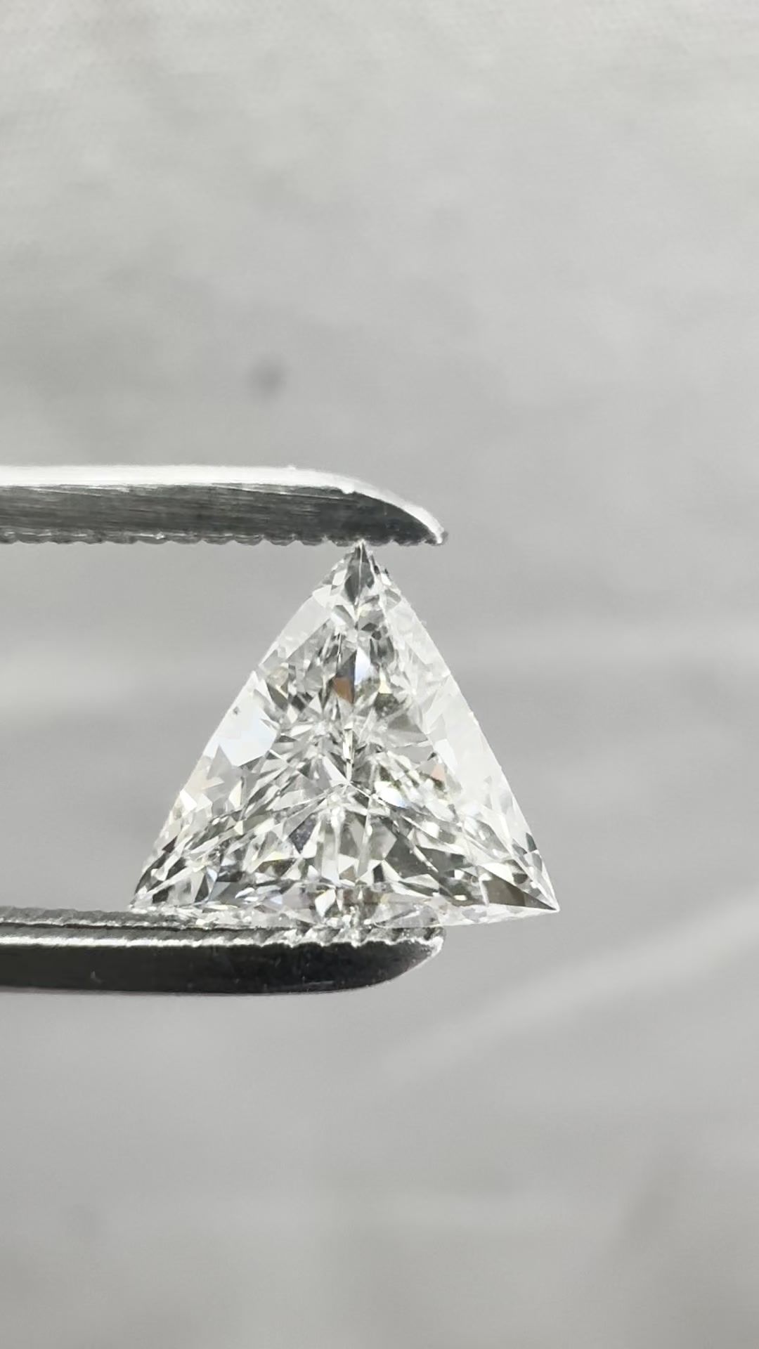 0.53 ct Triangular Diamond