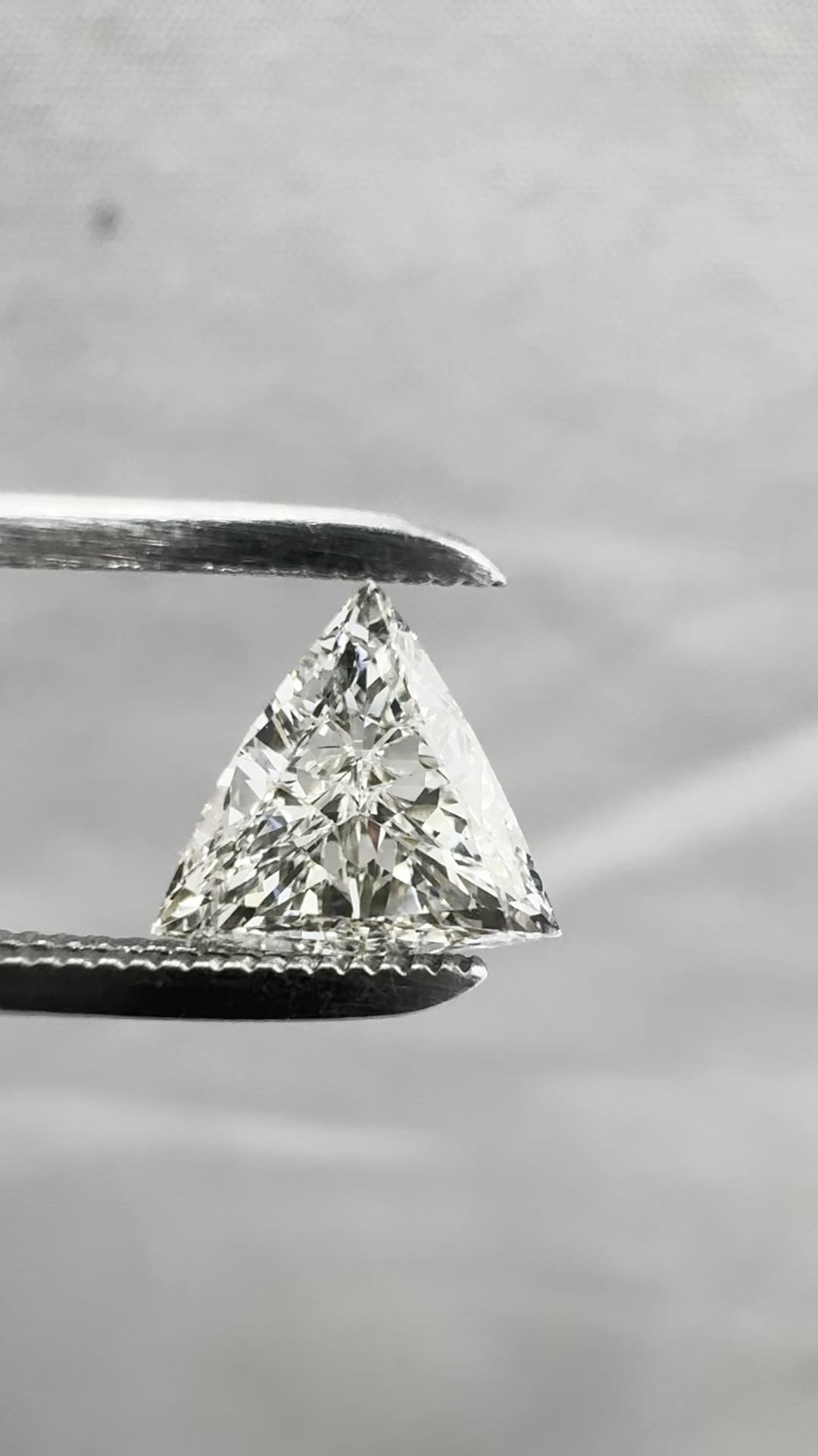 0.54 ct Triangular Diamond