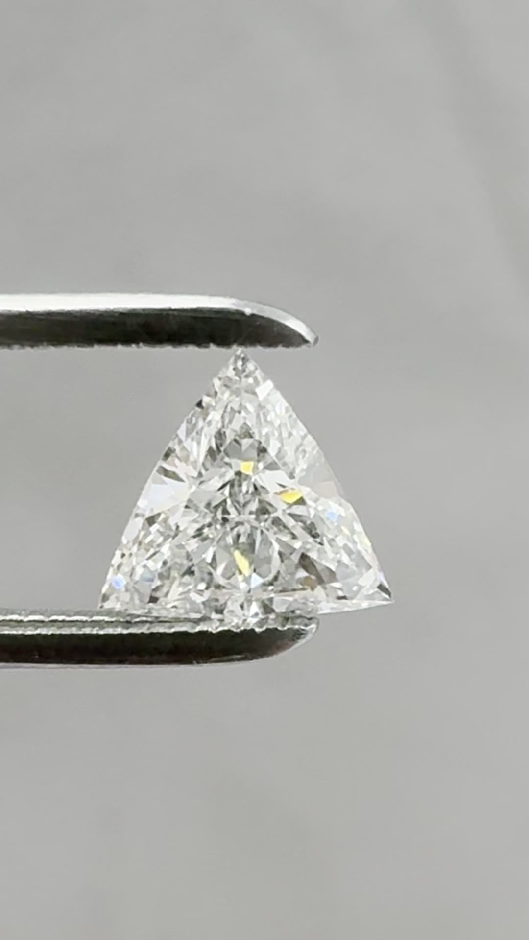 0.61 ct Triangular Diamond