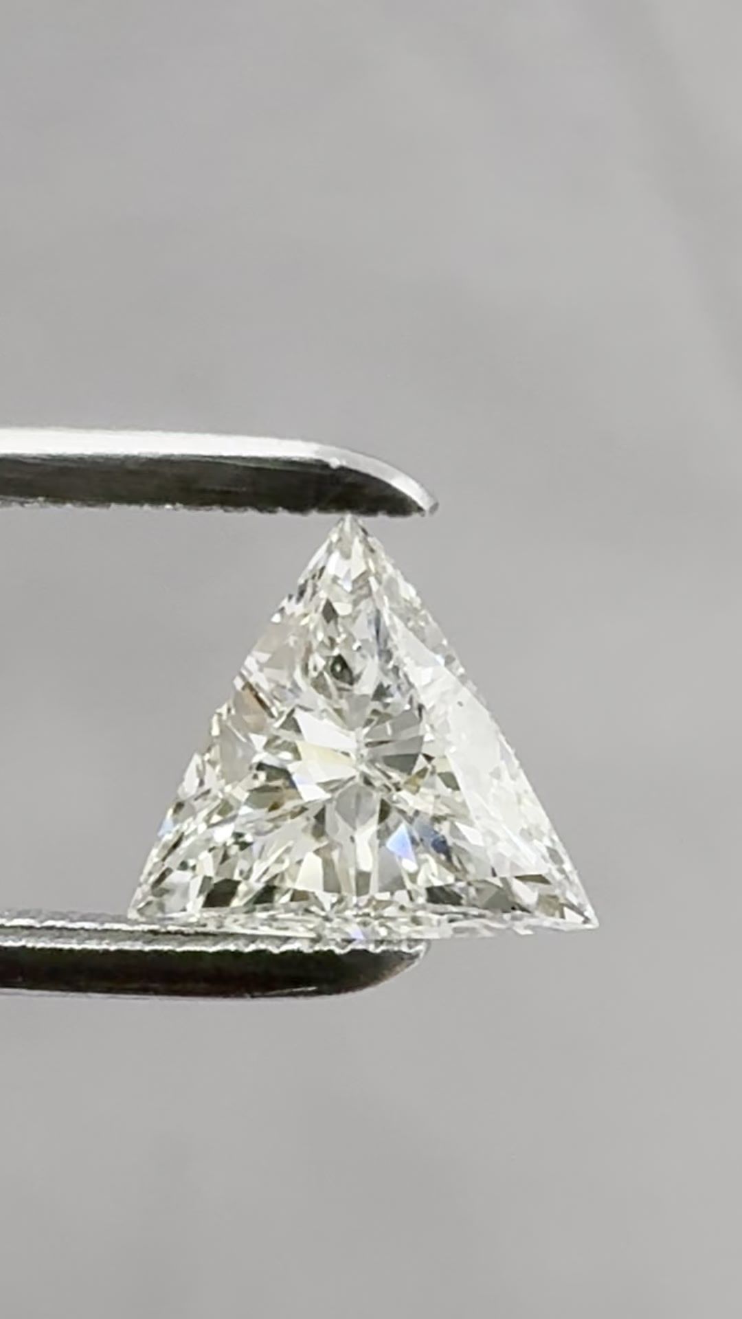 0.61 ct Triangular Diamond