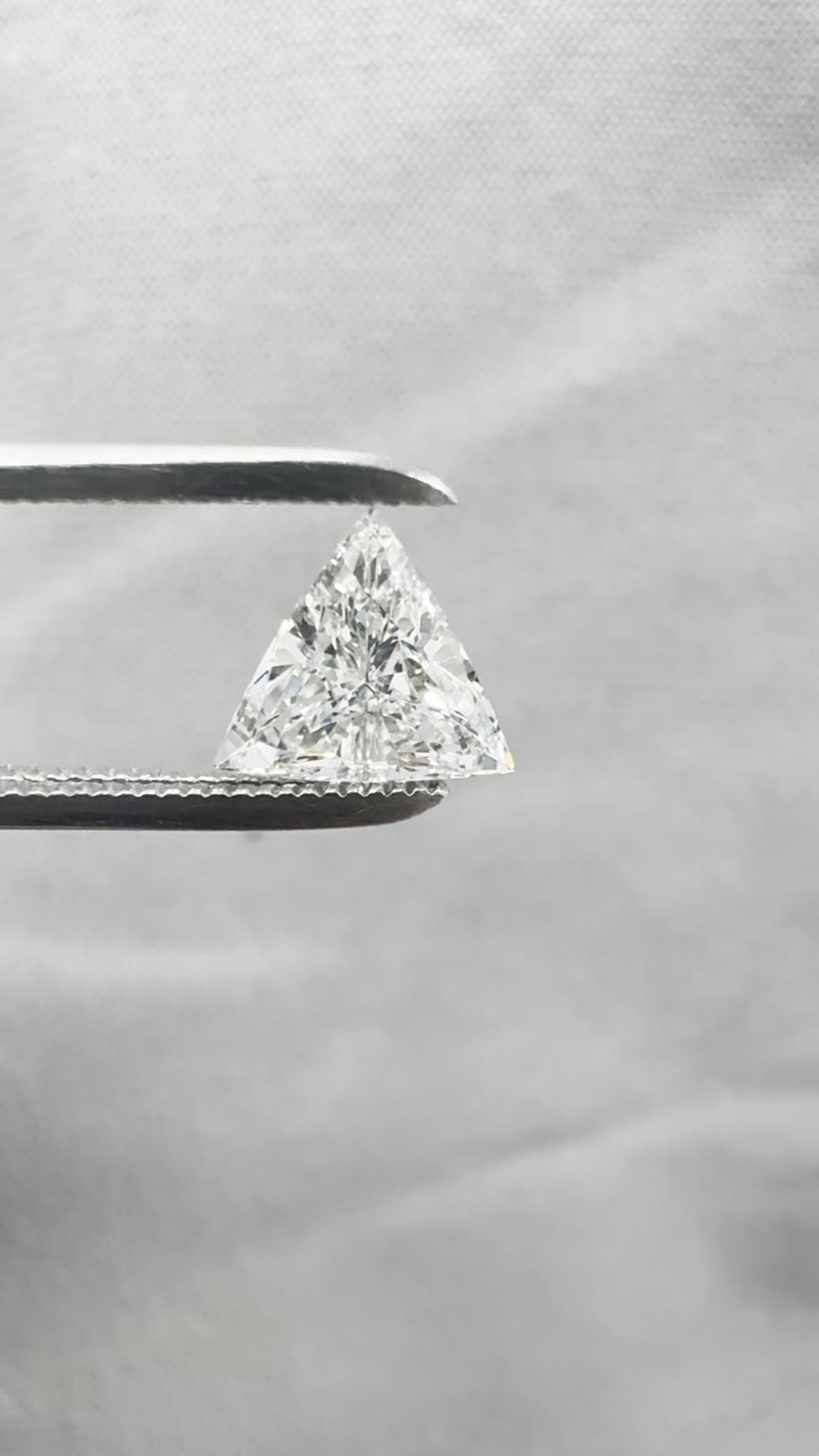 0.7 ct Triangular Diamond