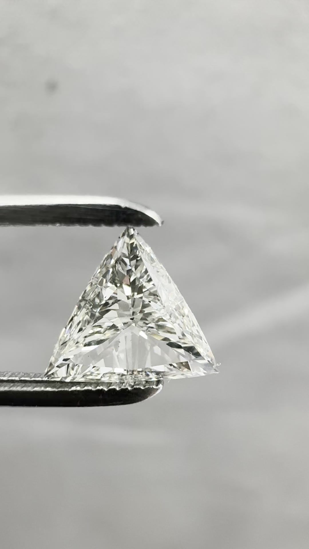 0.56 ct Triangular Diamond