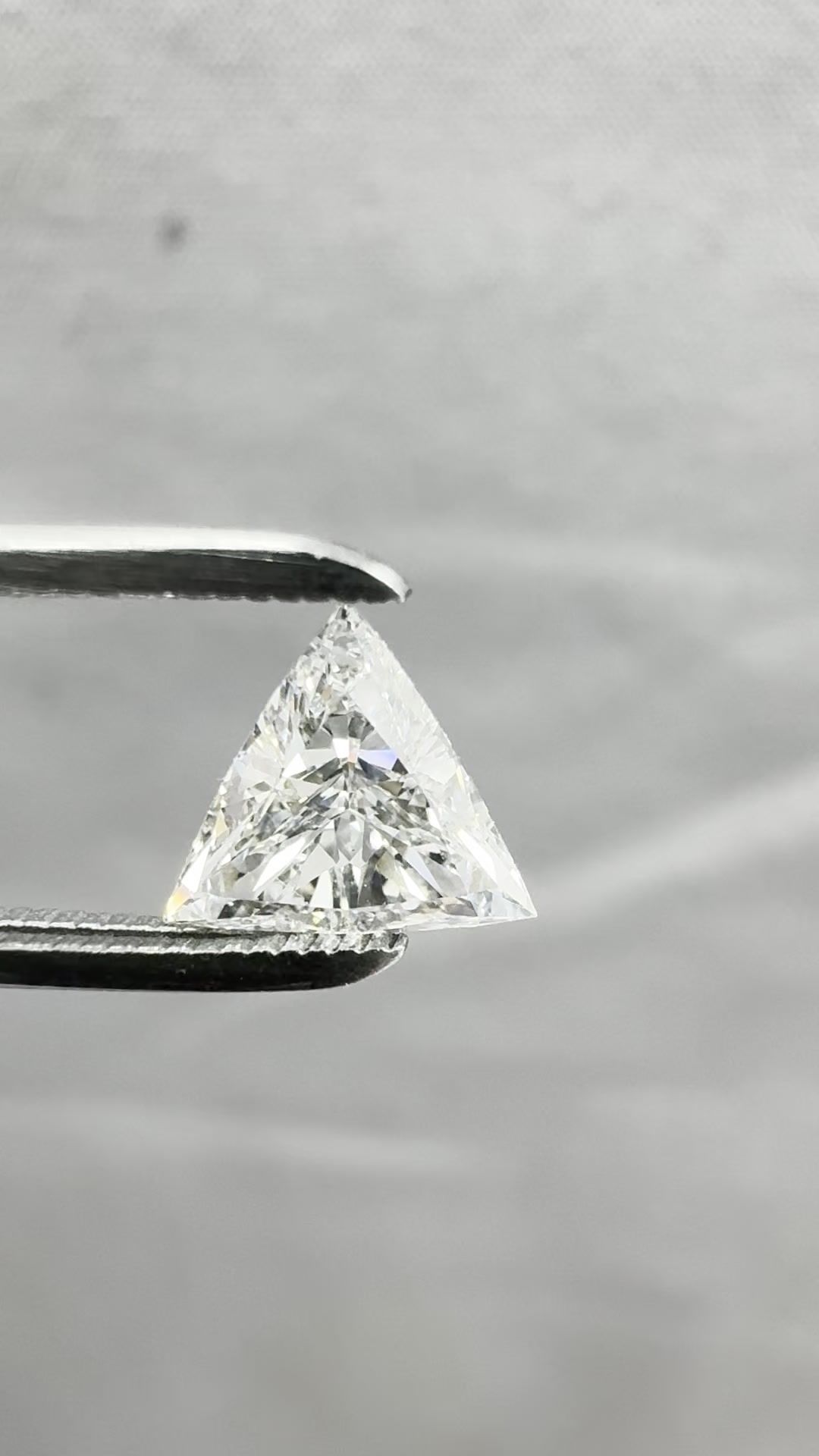 0.57 ct Triangular Diamond