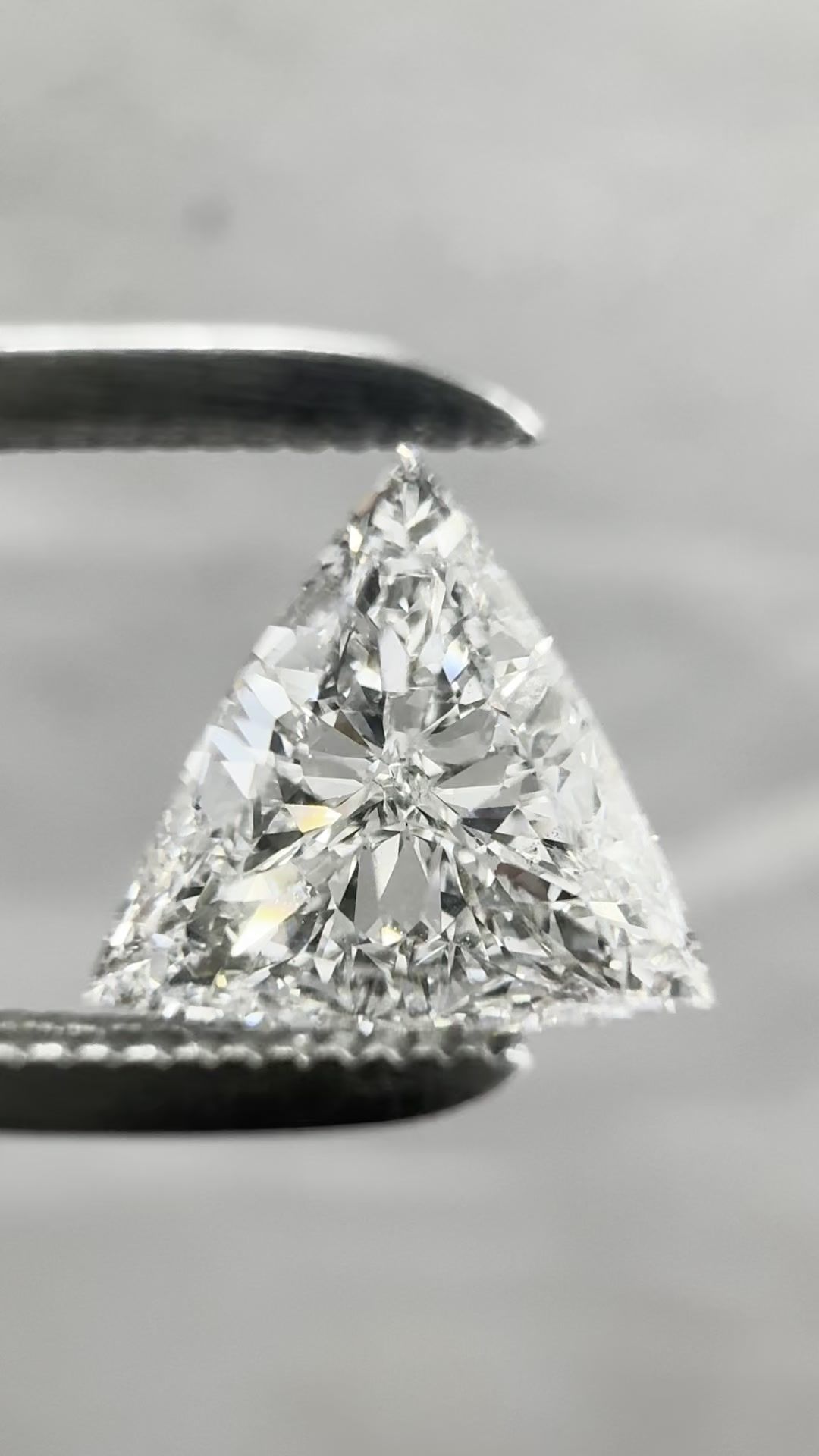 0.58 ct Triangular Diamond
