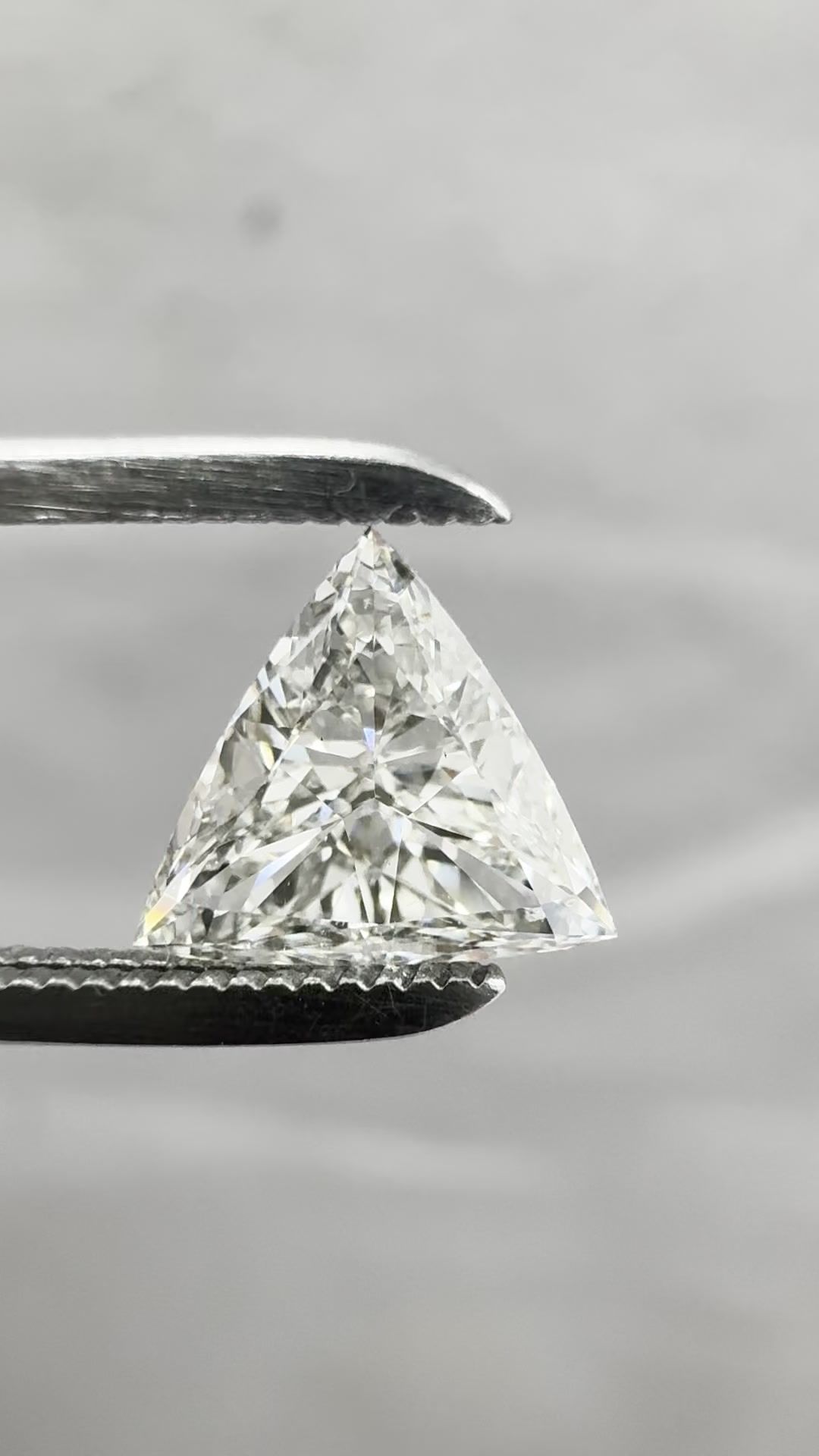 0.58 ct Triangular Diamond