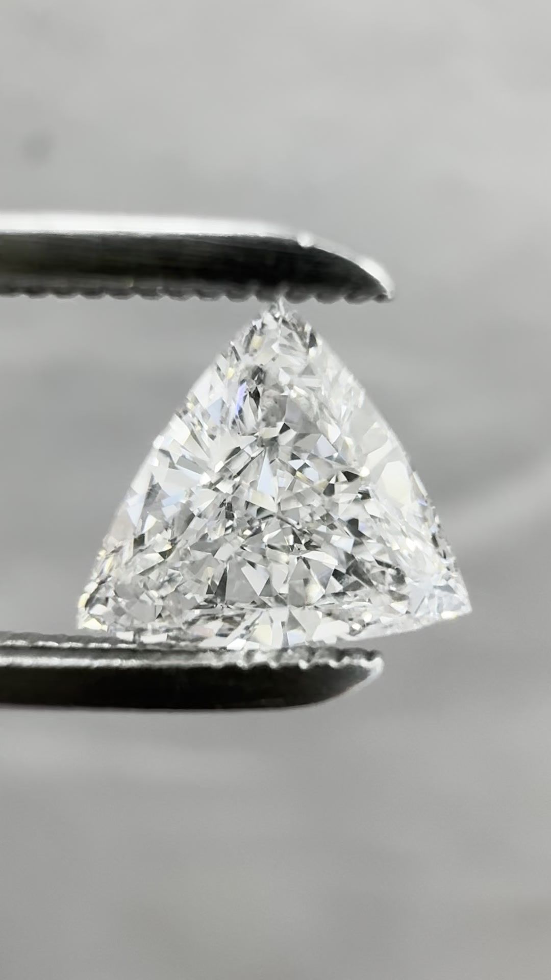 0.6 ct Triangular Diamond