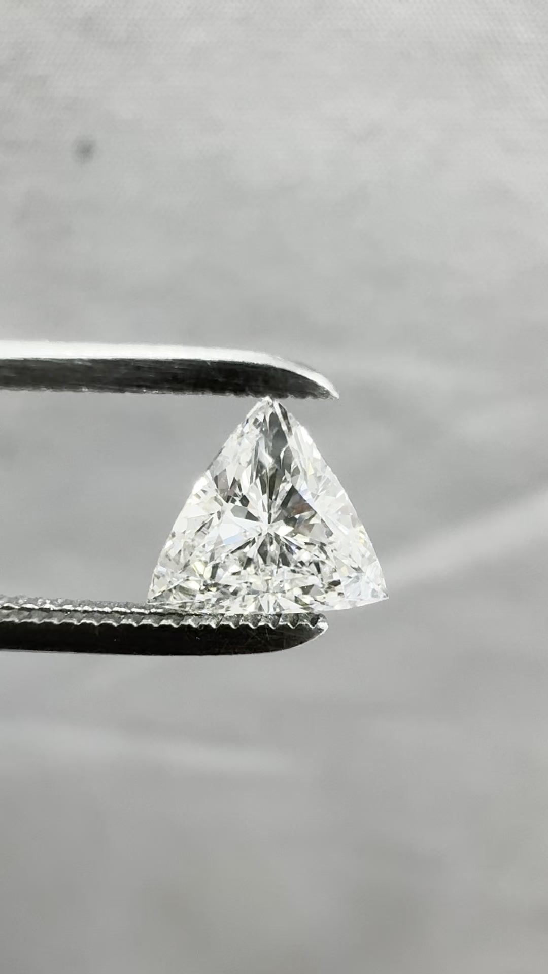 0.6 ct Triangular Diamond