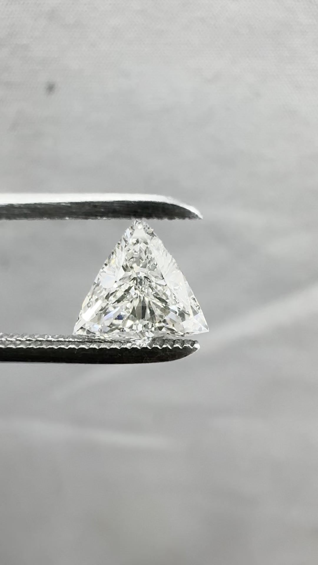 0.6 ct Triangular Diamond