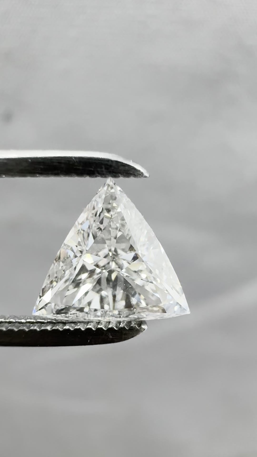 0.75 ct Triangular Diamond