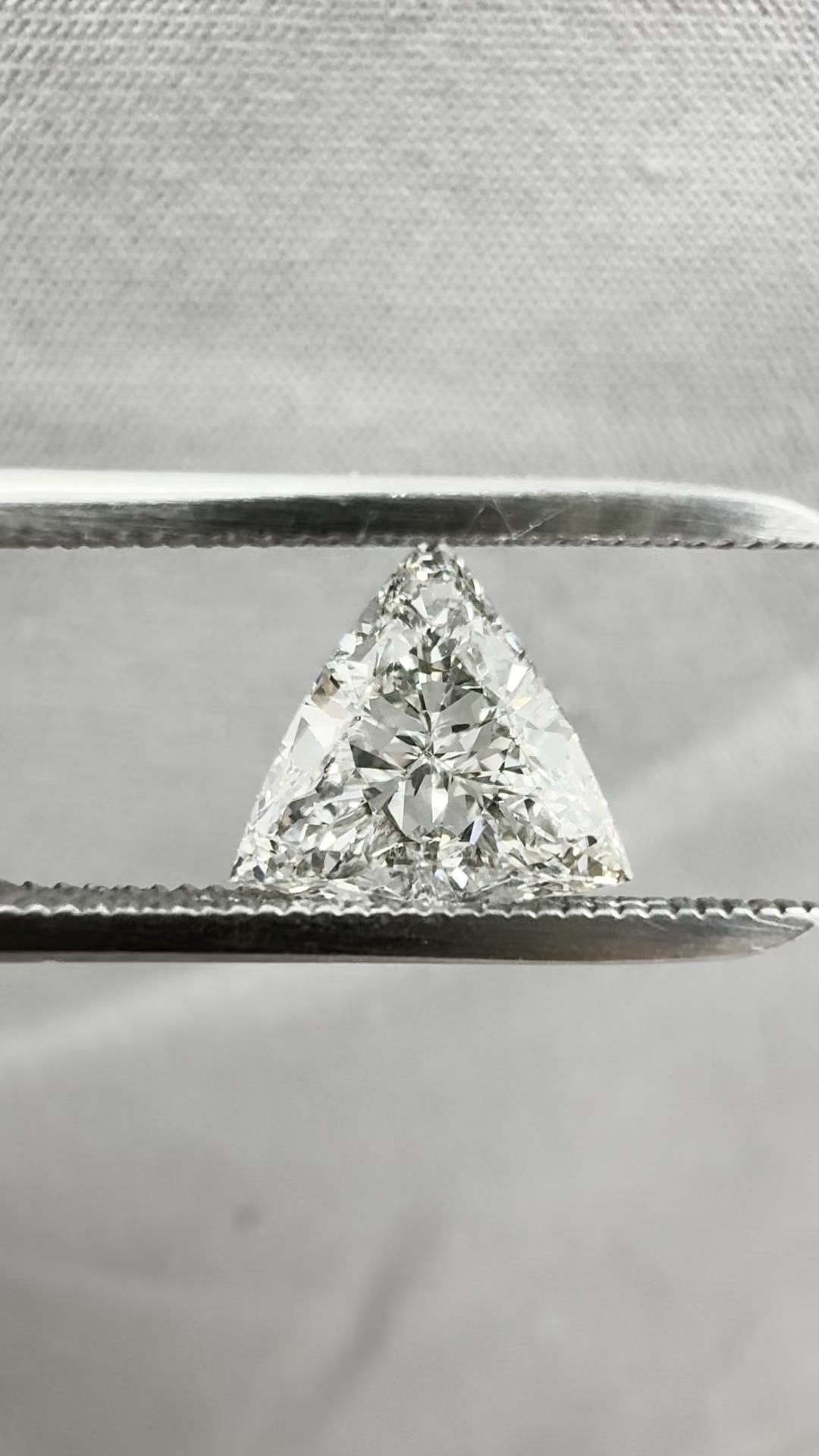 0.77 ct Triangular Diamond