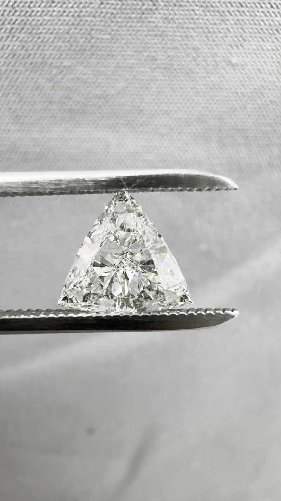 0.84 ct Triangular Diamond