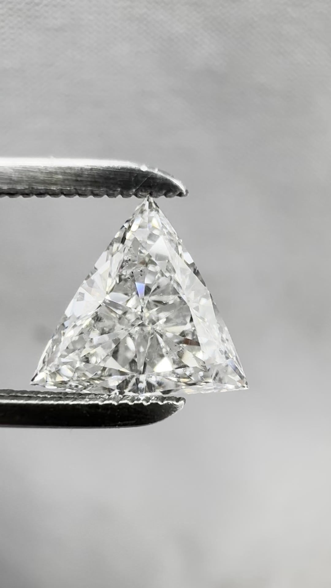 0.9 ct Triangular Diamond