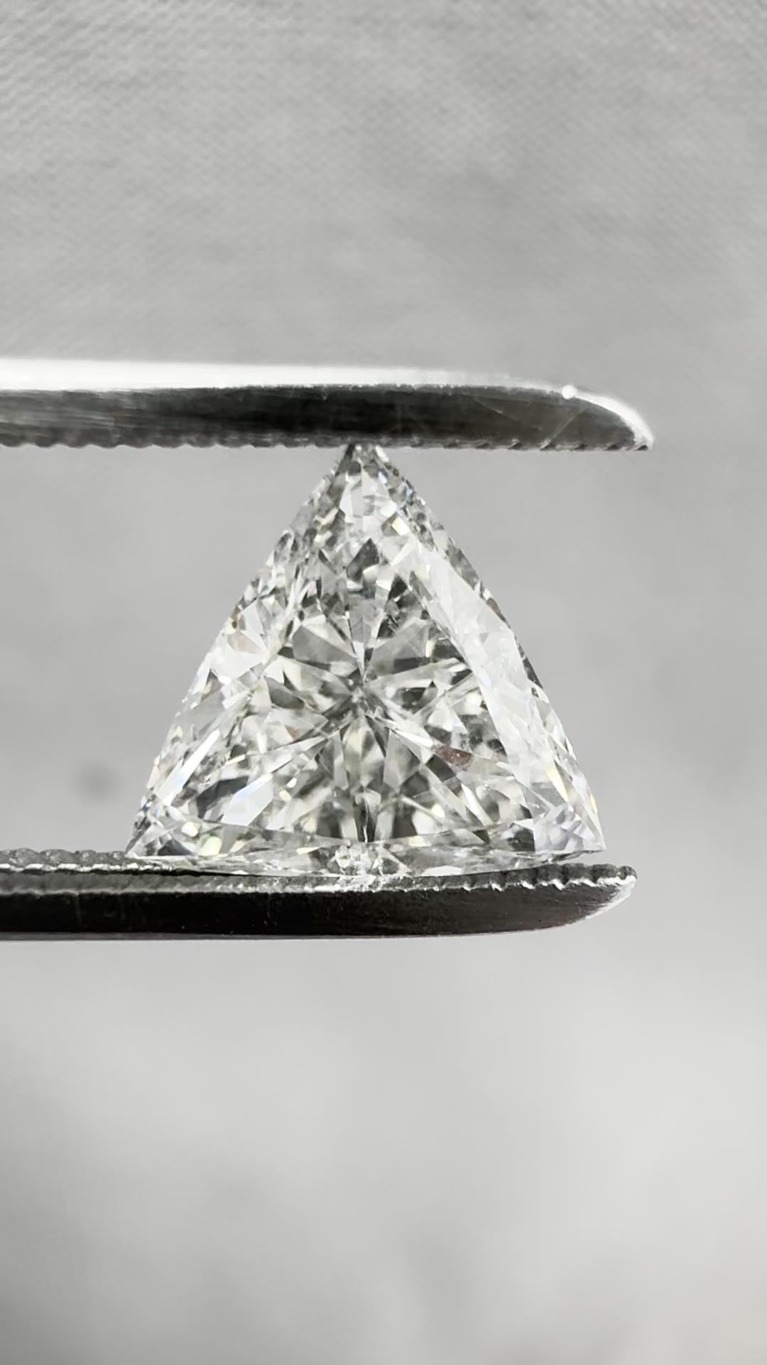 0.92 ct Triangular Diamond