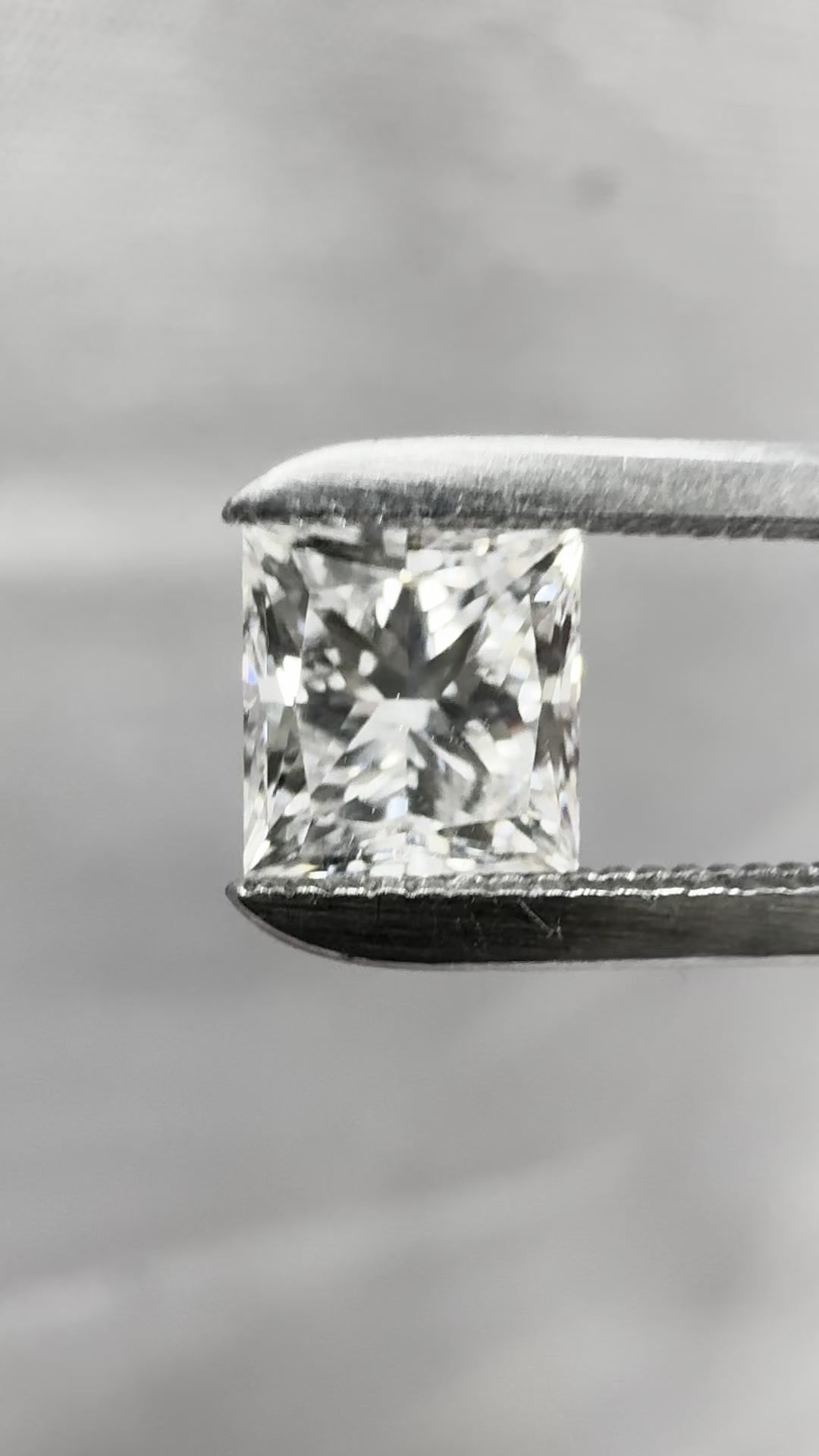 0.62 ct Princess diamond