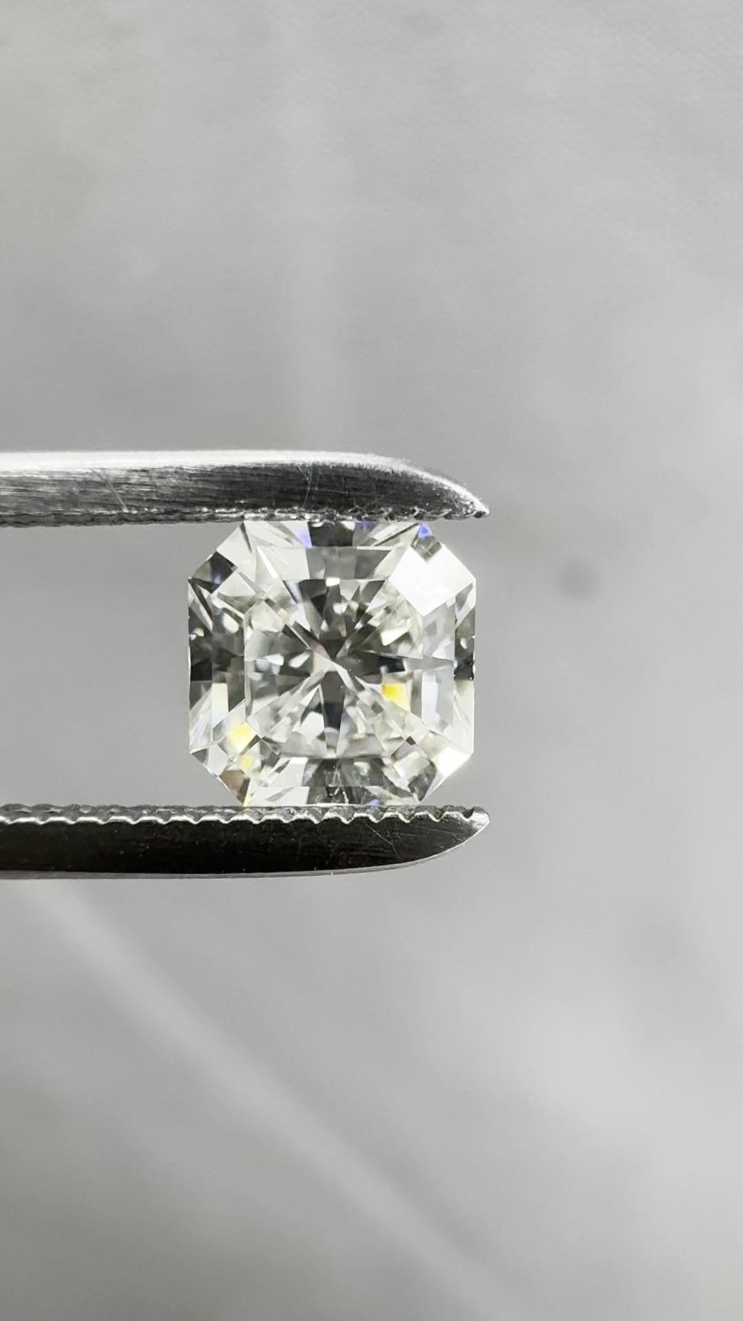 0.60 ct Square diamond