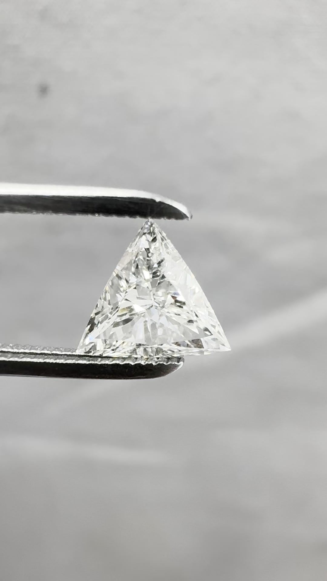 0.53 ct Triangular Diamond