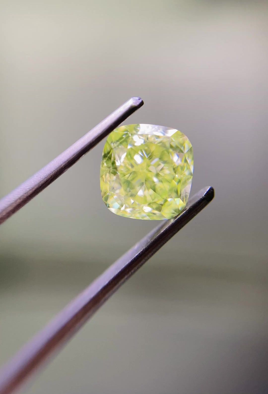 Diament 1.0 ct Fancy Yellow/SI1