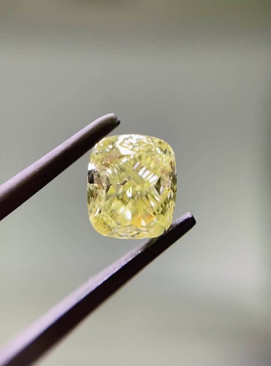 Diament 1.0 ct Fancy Yellow/SI1