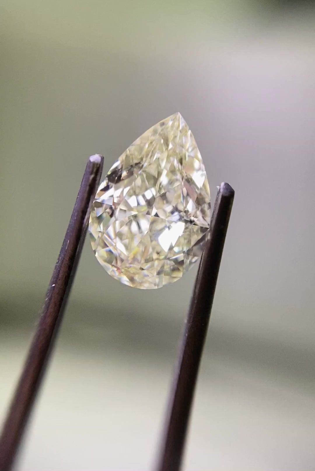 1.30 ct Pear diamond