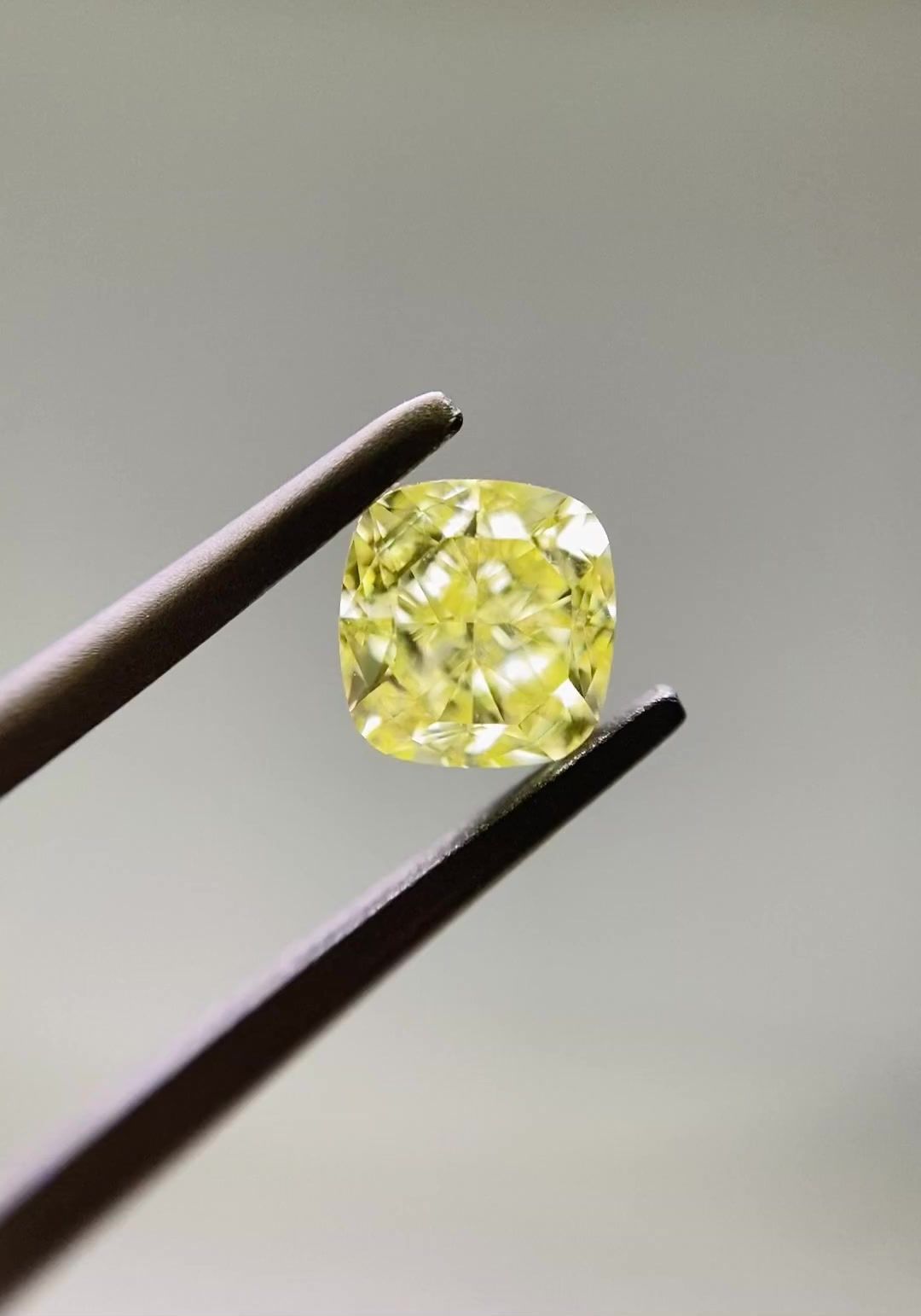 0.69 ct Cushion Brilliant diamond