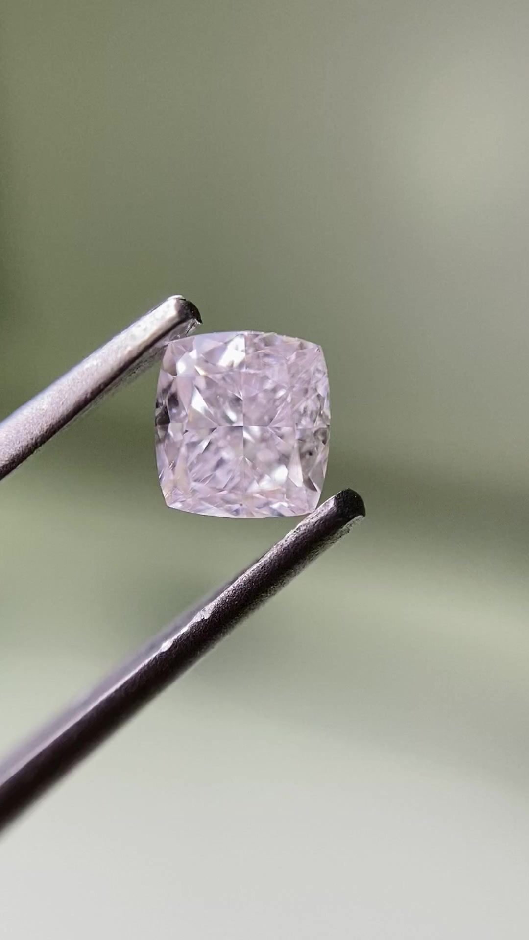 Diament 0.4 ct Very Light Pink/I1