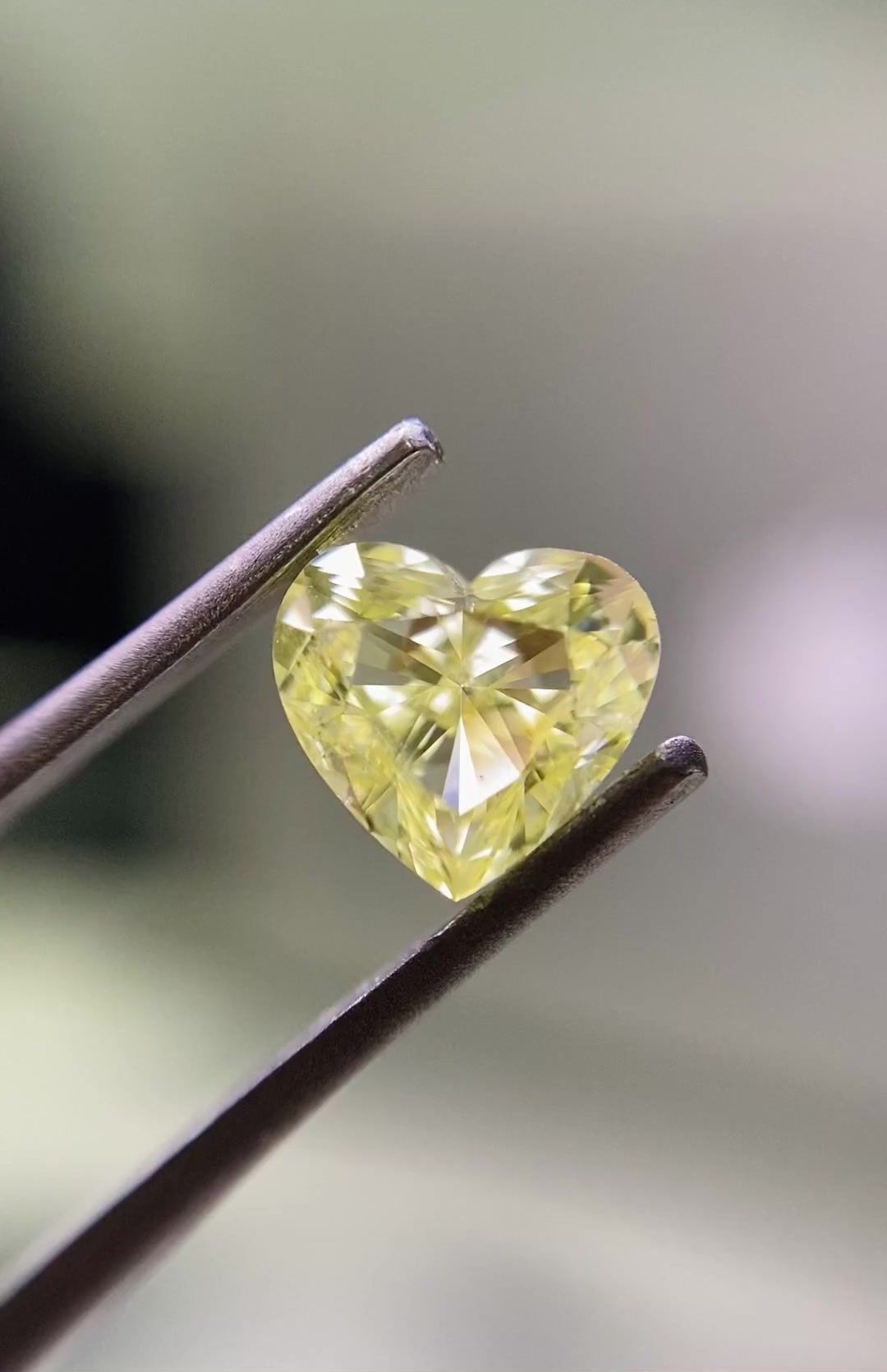 Diament 1.01 ct Fancy Yellow/SI2