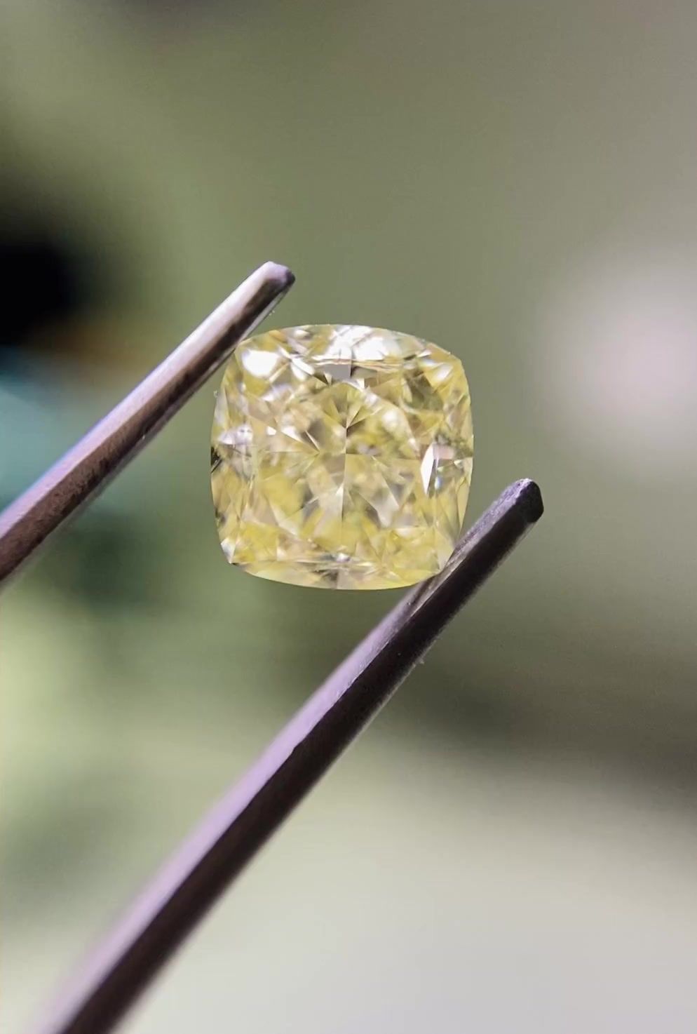 Diament 1.01 ct Fancy Yellow/SI1