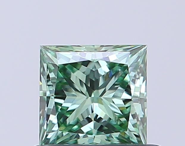 0.53 CT Fancy Vivid Green PRINCESS