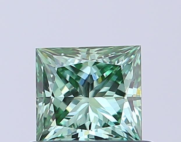 0.52 CT Fancy Vivid Green PRINCESS