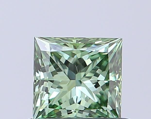 0.53 CT Fancy Vivid Green PRINCESS