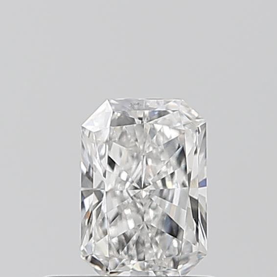 0.47 ct lab-grown Radiant Diamond