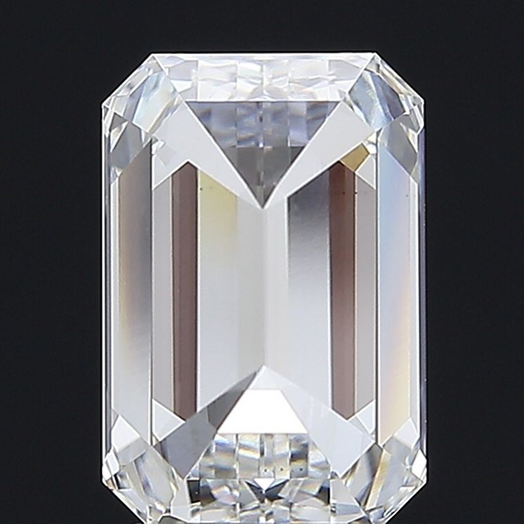 3.74 ct Emerald diamond