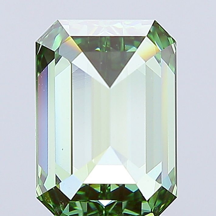 3.08 ct Emerald diamond