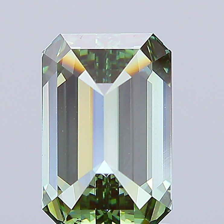 2.44 ct Emerald diamond