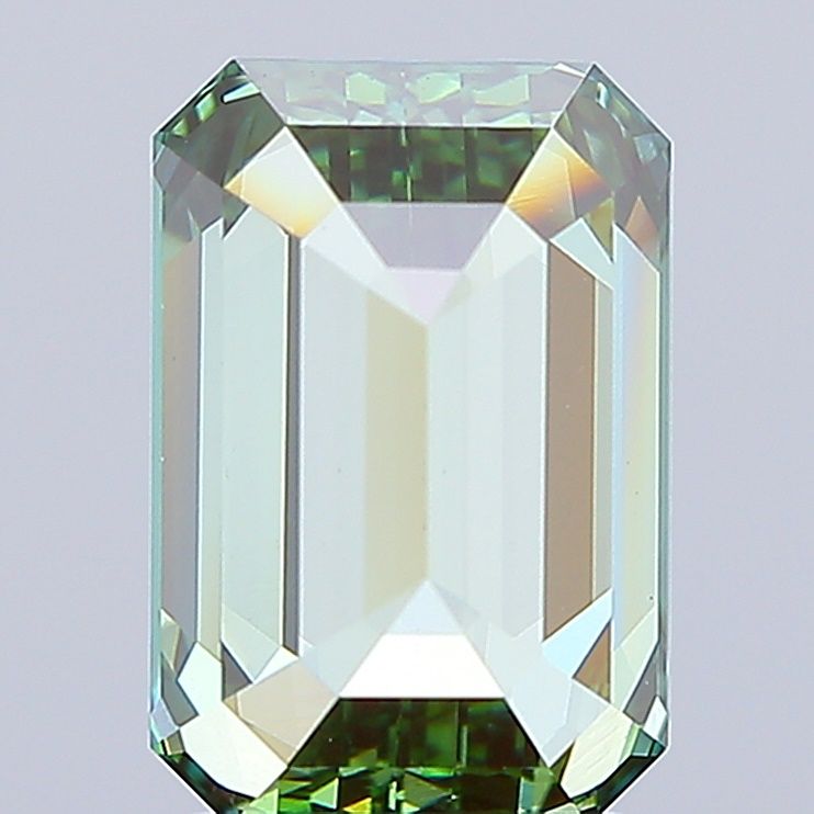 3.01 ct Emerald diamond