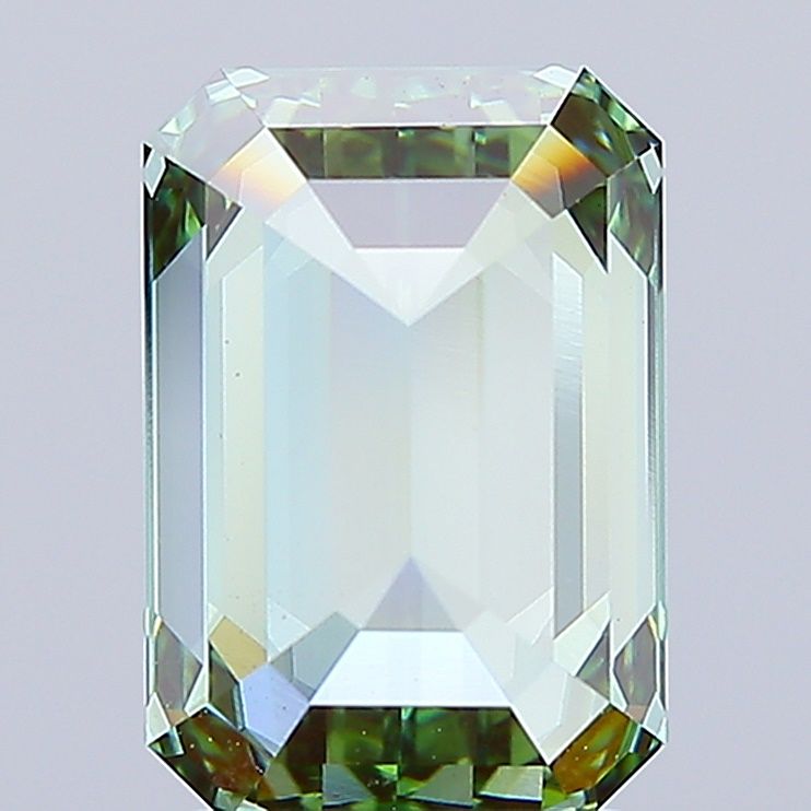 3.02 ct Emerald diamond