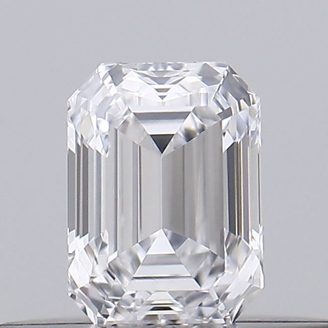 0.23ct Emerald diamond